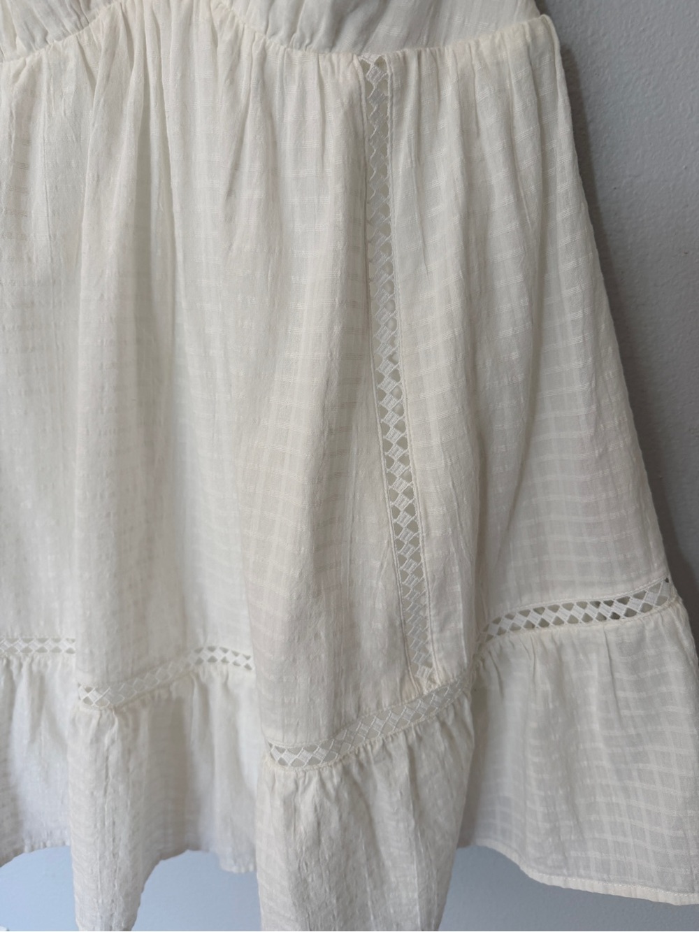 Lulu’s White tie-strap babydoll mini dress Summer Dress- size small - Picture 5 of 14